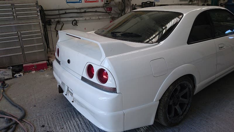 B J Miles Accident Repair Specialists