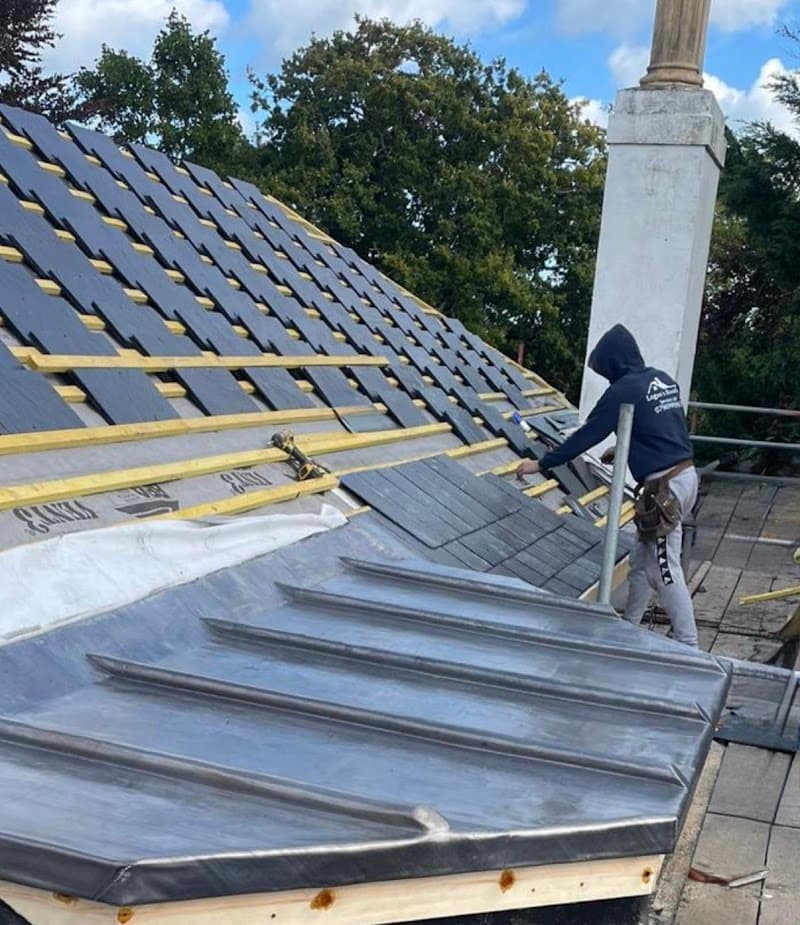 Loganβs Roofing Services Ltd