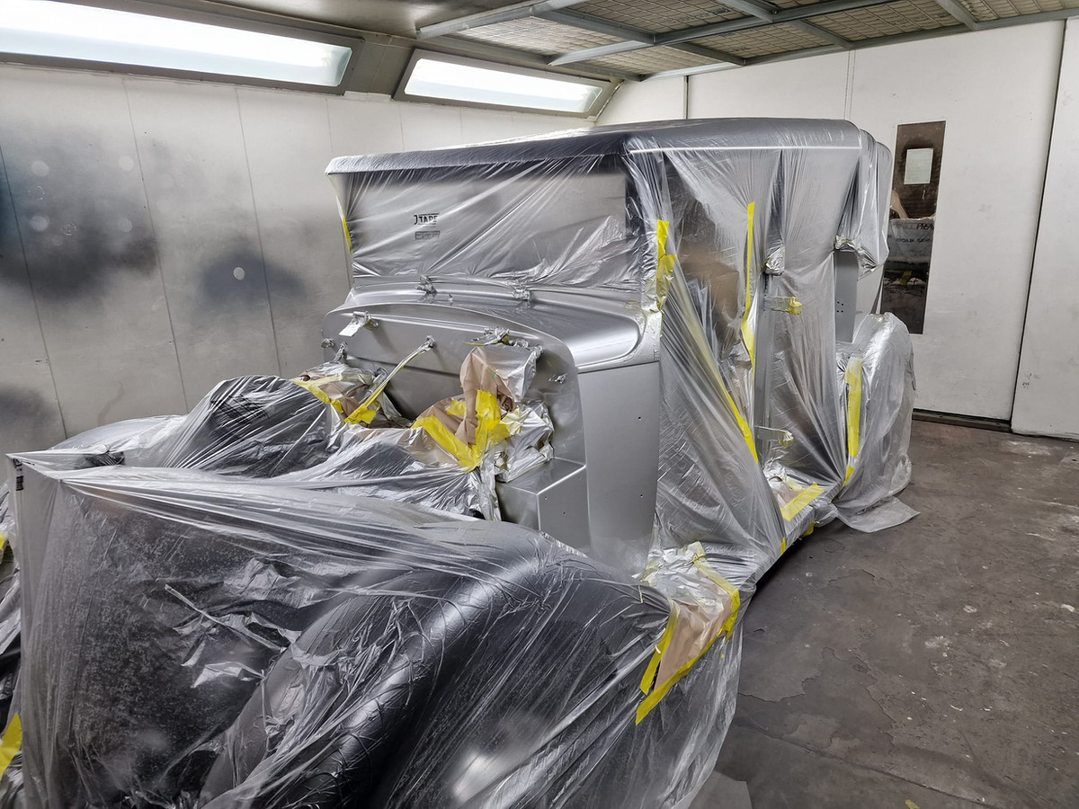 DC Auto Ltd team at work